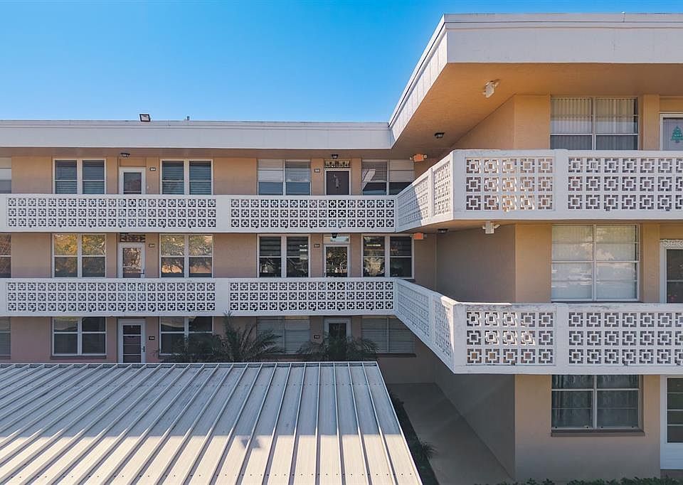 1st image of 5095 BAY STREET NE #205
