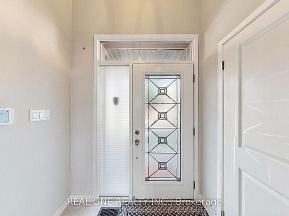 2nd image of 3151 Mintwood Cir