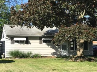 879 Quentin Rd, Eastlake, OH 44095