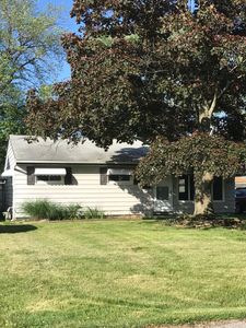 879 Quentin Rd, Eastlake, OH, 44095