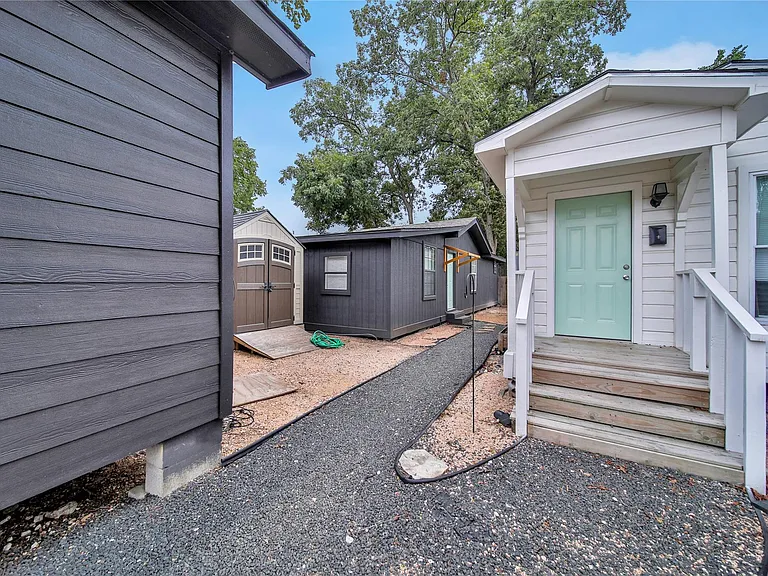 1710 Shelby St #A — Photo 18