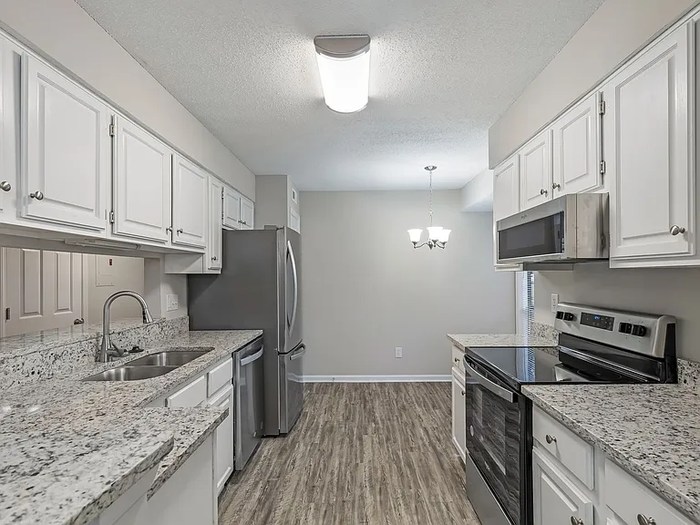 5867 Harris Grove Ln — Photo 4