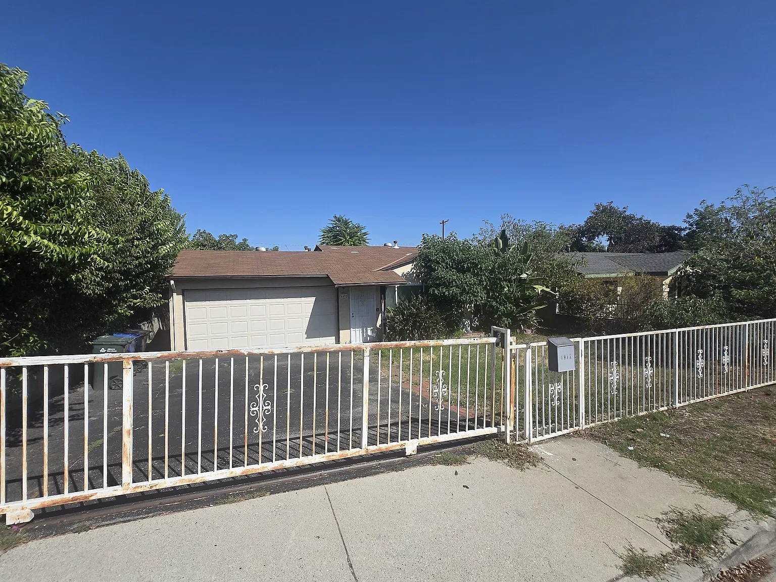 3 bed, 1550 sqft, $3,600 — Photo 1