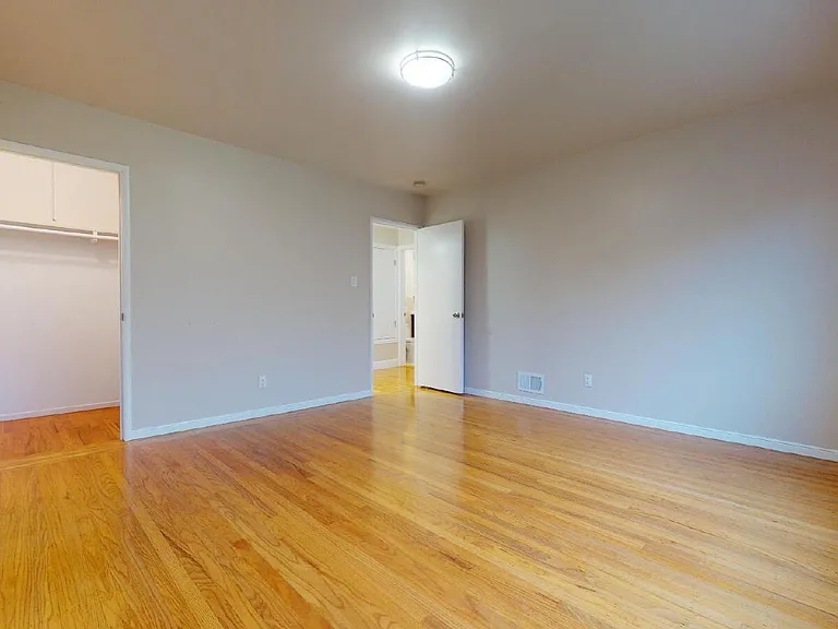 31 Crestline Ave — Photo 13