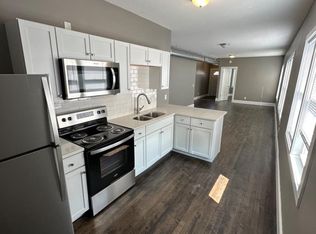 1035 Arkwright St #2, Saint Paul, MN 55130