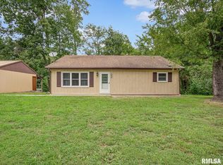 5811 Park Rd, Pinckneyville, IL 62274