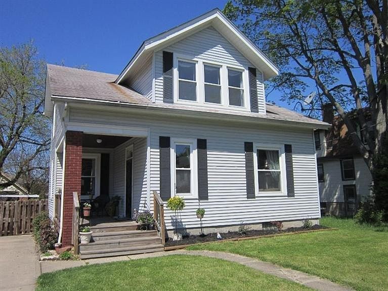 1st image of 3853 Davis Ave