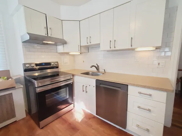 43 Mohegan Ave #2, Stamford, CT 06902