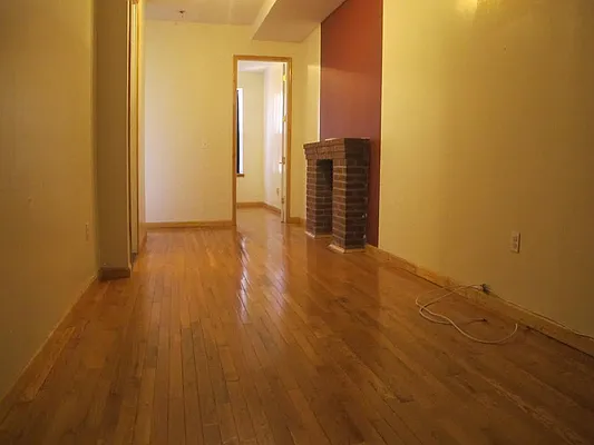 Rented by P Management | media 80