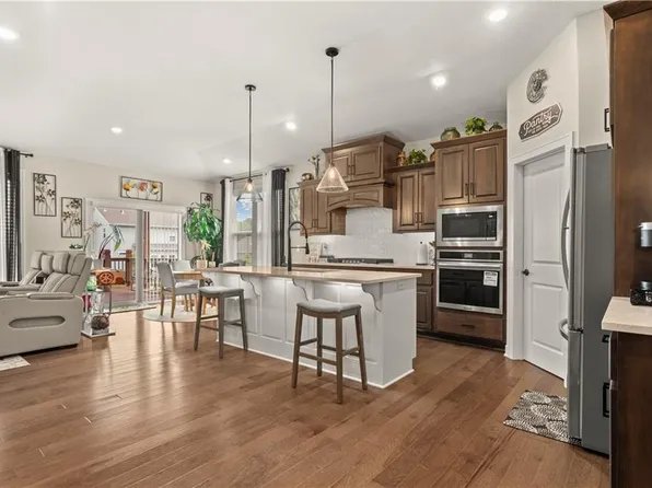 520 SE David Rd, Lees Summit, MO 64082