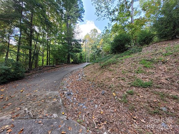 4th image of 970 Forest Lake Heights Dr