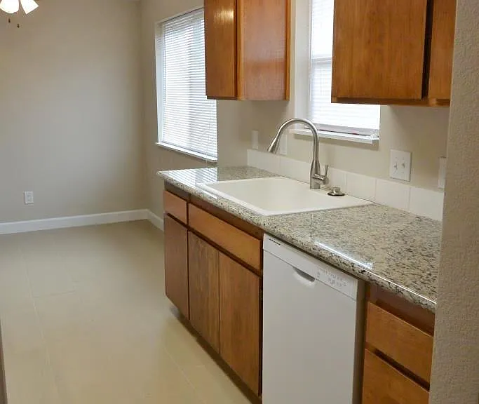 322 Lorraine Ave #A — Photo 4
