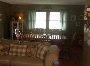 374 Rock Island Rd, Dixon, IL 61021