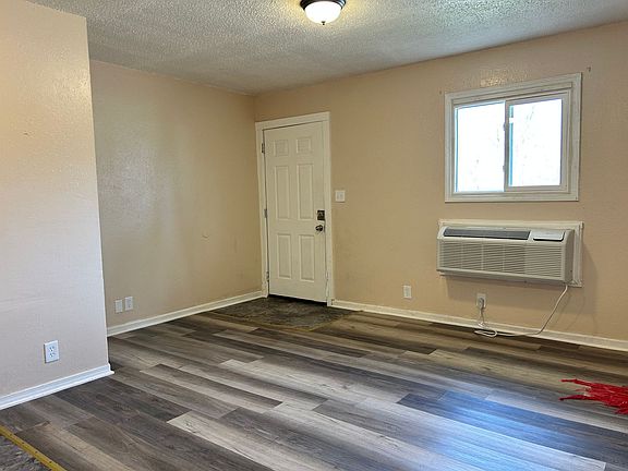 3rd image of 708 W 10th St Unit C