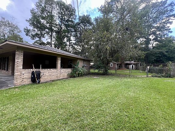 2nd image of 1110 Valley Dr