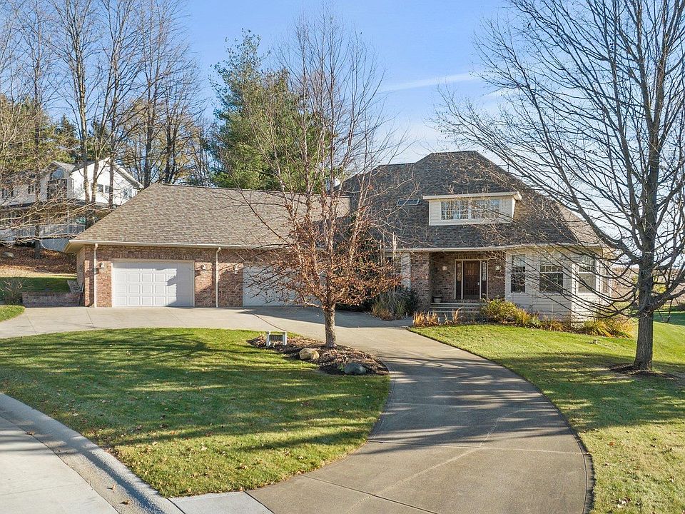 1st image of 1102 Woodcrest Ln