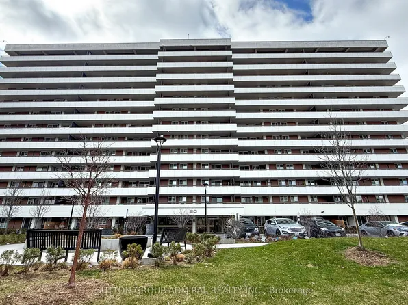 80 Inverlochy Blvd #1011, Markham, ON L3T 4P3
