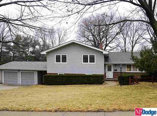 1612 N 94th St, Omaha, NE 68114