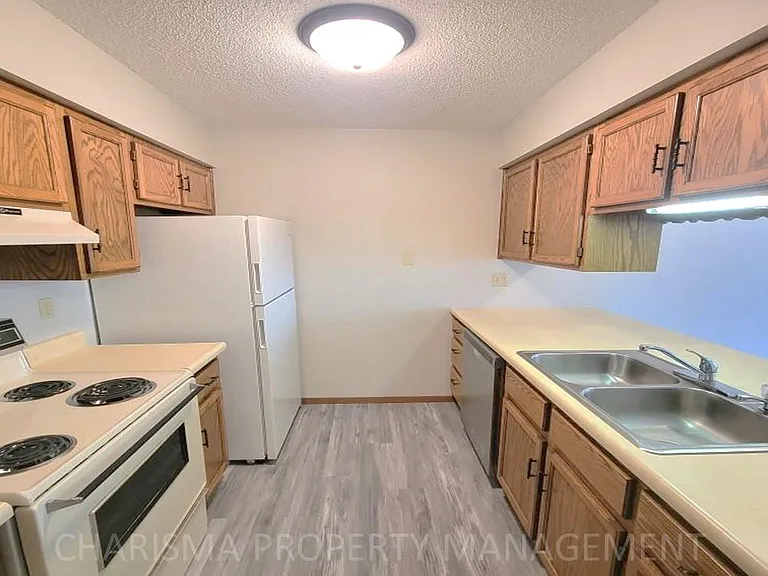 Alvine Properties — Photo 23
