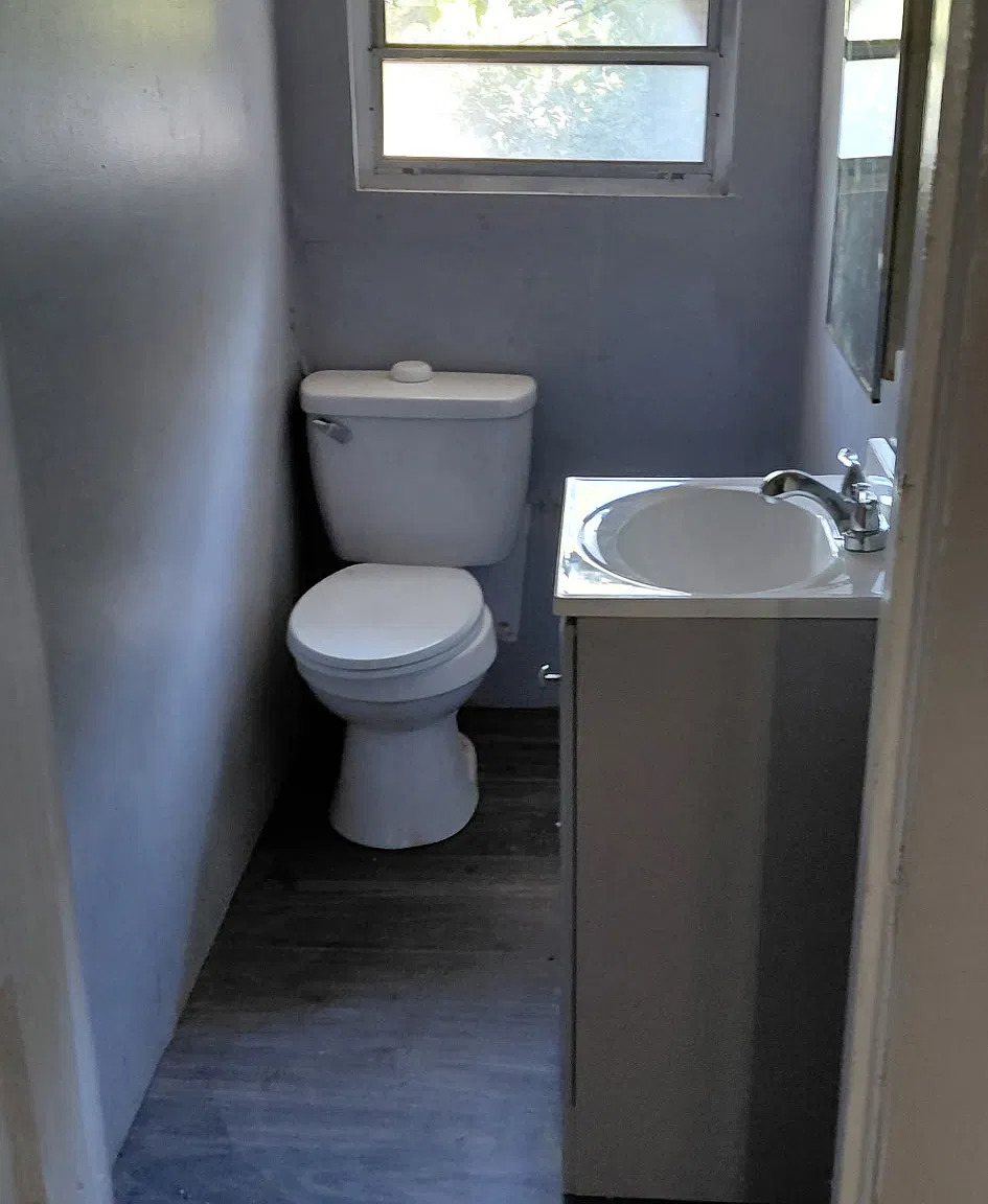3 bed, 1.5 bath, 1236 sqft, $1,200 — Photo 4