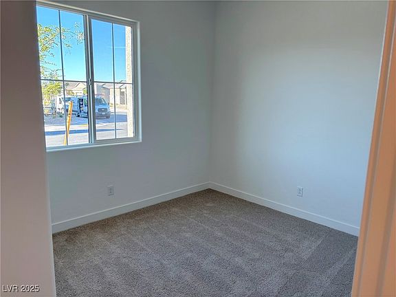 4th image of 115 Electrum Ave