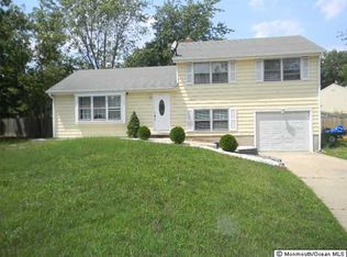 12 Buxton Rd, Jackson, NJ 08527