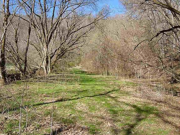 2nd image of 34 Reed Schoolhouse Rd