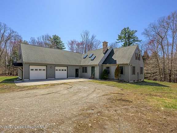 2nd image of 1104 Garfield Road