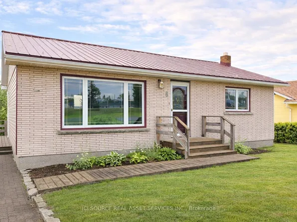 6 Macdonald Ave, Terrace Bay, ON P0T 2W0