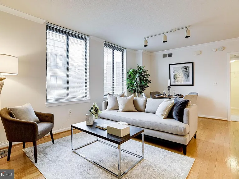 2220 Fairfax Dr #803 — Photo 9