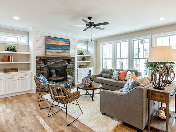 2nd image of 118 Alexandria Way