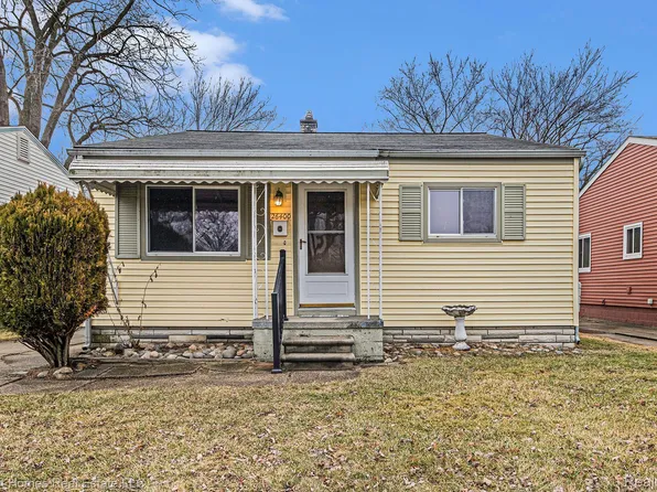 26400 Couzens Ave, Madison Heights, MI 48071