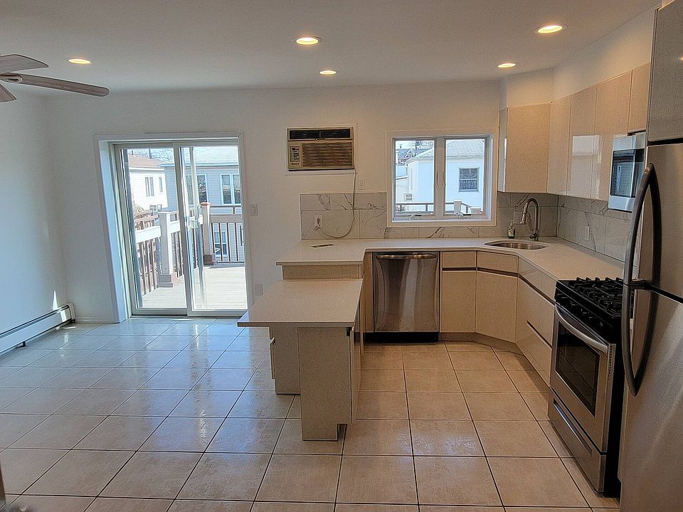 1st image of 2600 E 63rd St #2