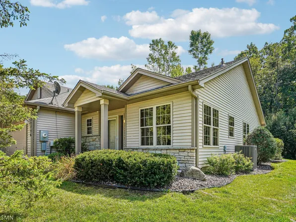 27726 Woodland Dr, Chisago City, MN 55013