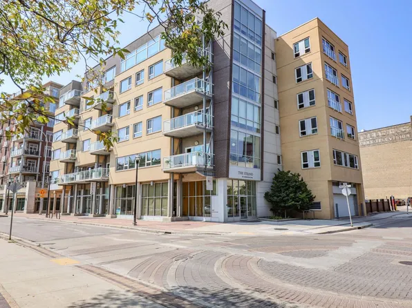 300 Waterfront Dr #502, Winnipeg, MB R3B 0G5