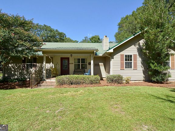 3rd image of 2863 Plainfield Rd