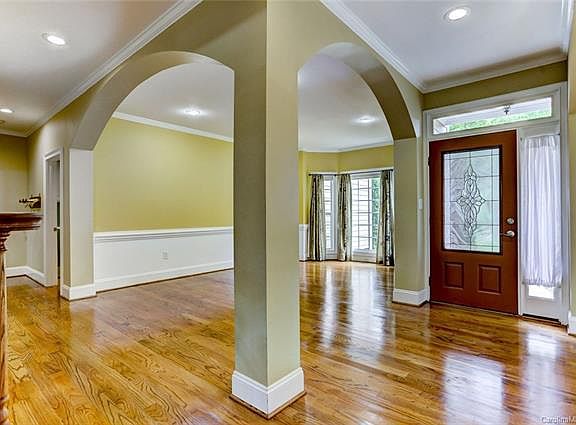 4th image of 4827 Rockwood Dr
