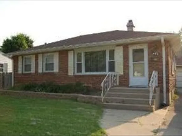 406 McClure Ave, Elgin, IL 60123