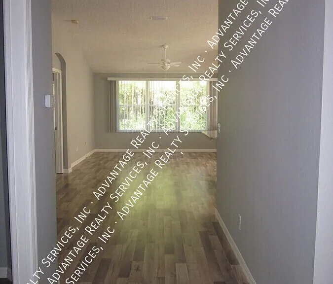 354 Tavernier Dr — Photo 3