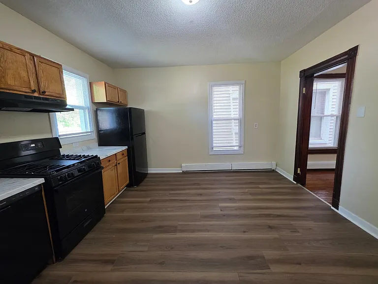 33 Carmel St #1B — Photo 1