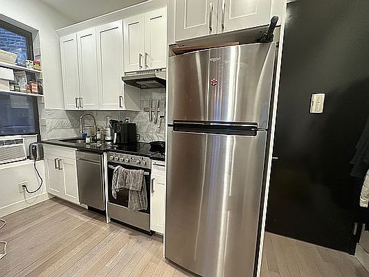 2nd image of 78 Christopher St #15