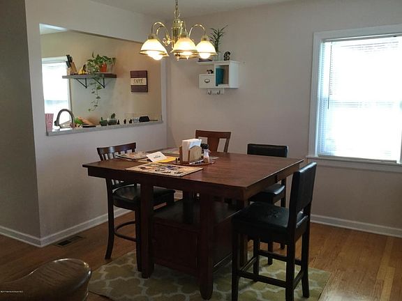 61 Davis-Dining Room