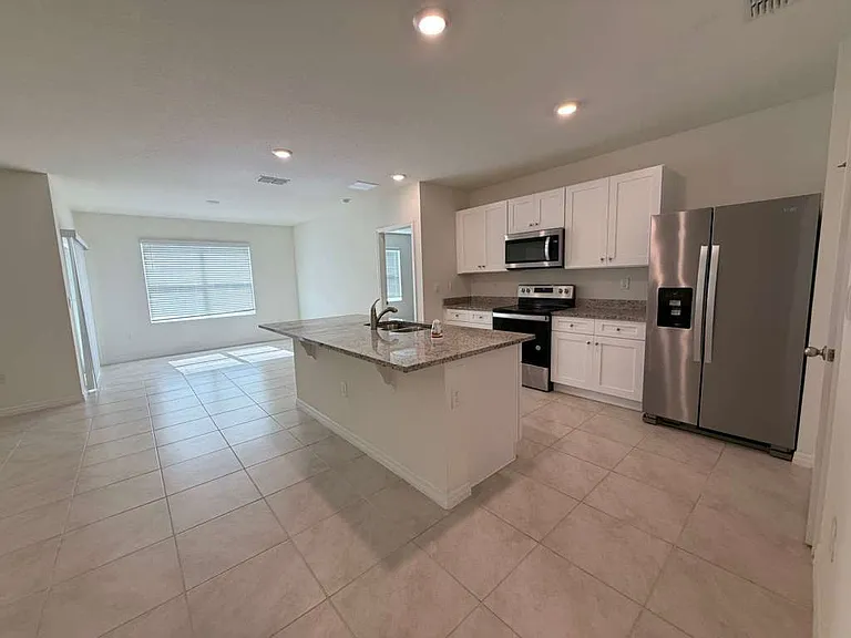 1344 Sugarwood St — Photo 2