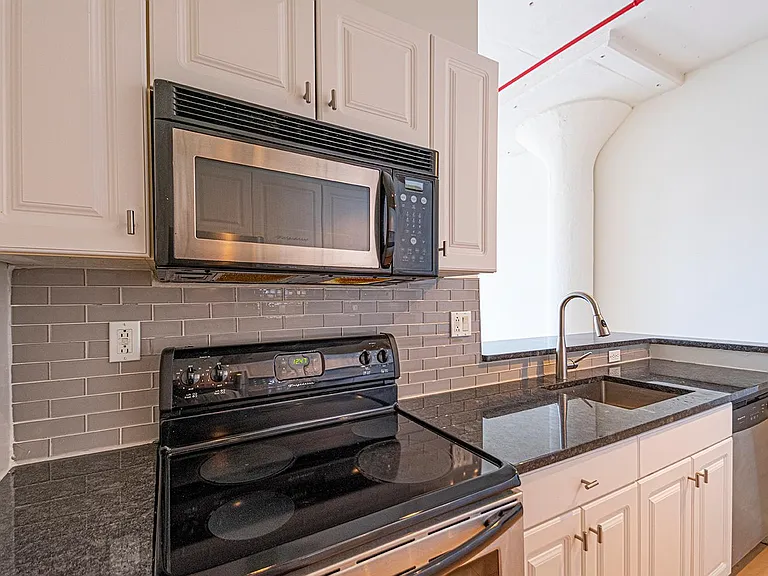 Liberties Lofts — Photo 16