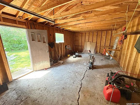 5th image of 1117 Hartney AVENUE