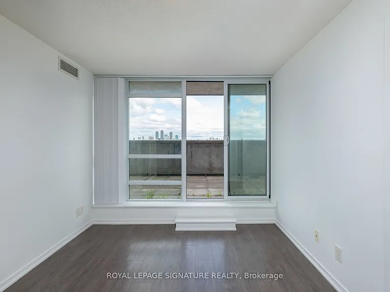 68 Abell St #923 — Photo 19