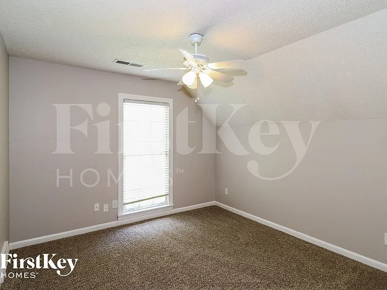 7780 Hawkcrest Dr — Photo 12