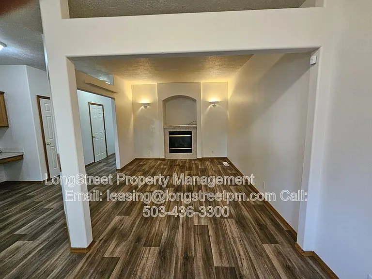 7445 SE Crystal Springs Blvd — Photo 8