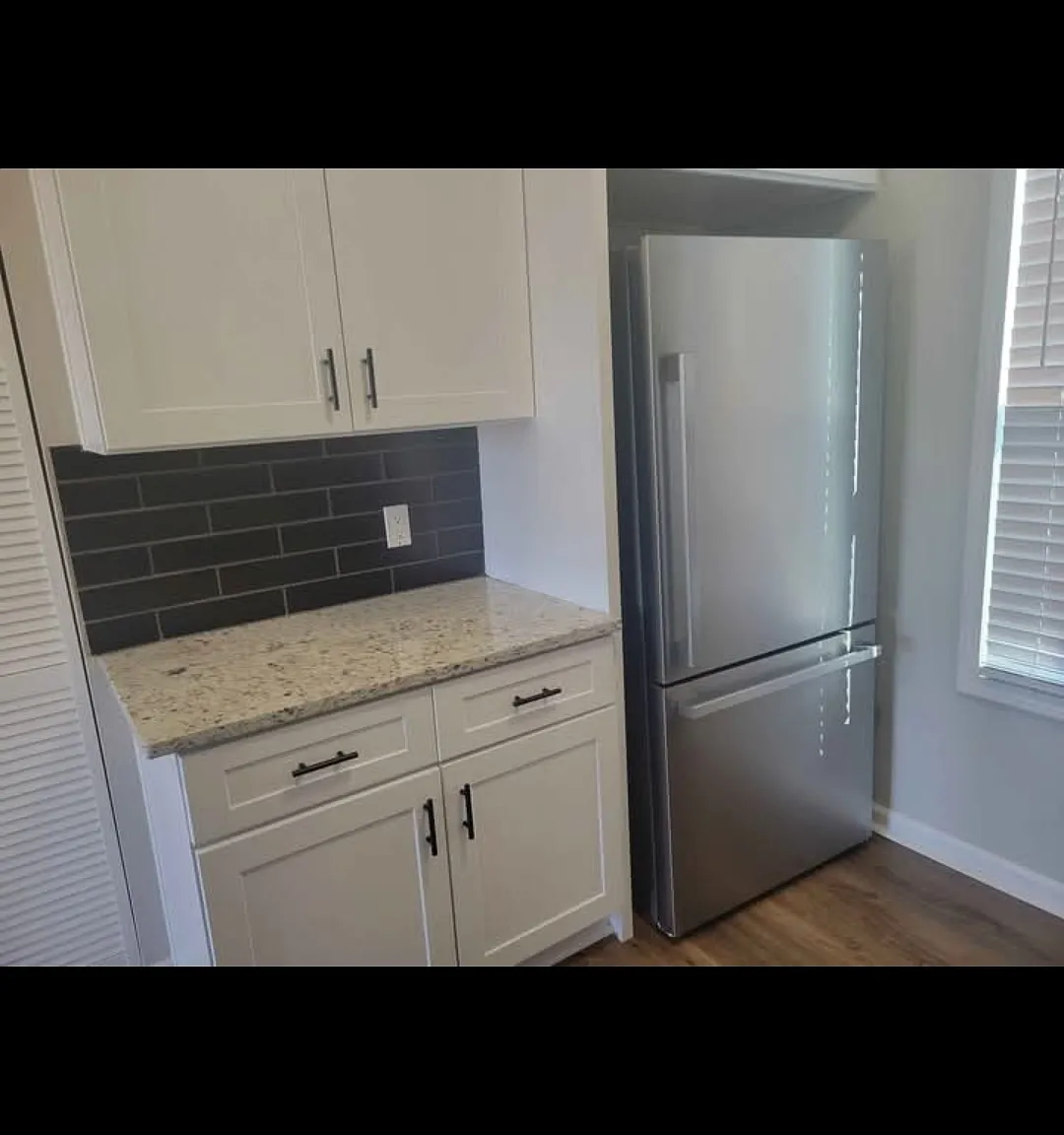 2 bed, 2.5 bath, 1275 sqft, $1,900 — Photo 2