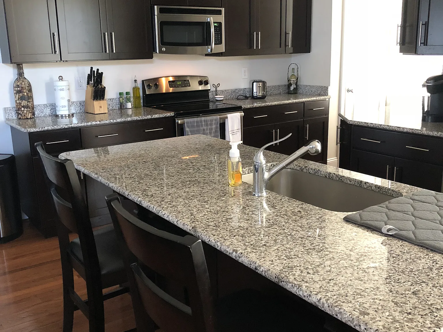 3 bed, 3.5 bath, $2,750 — Photo 1
